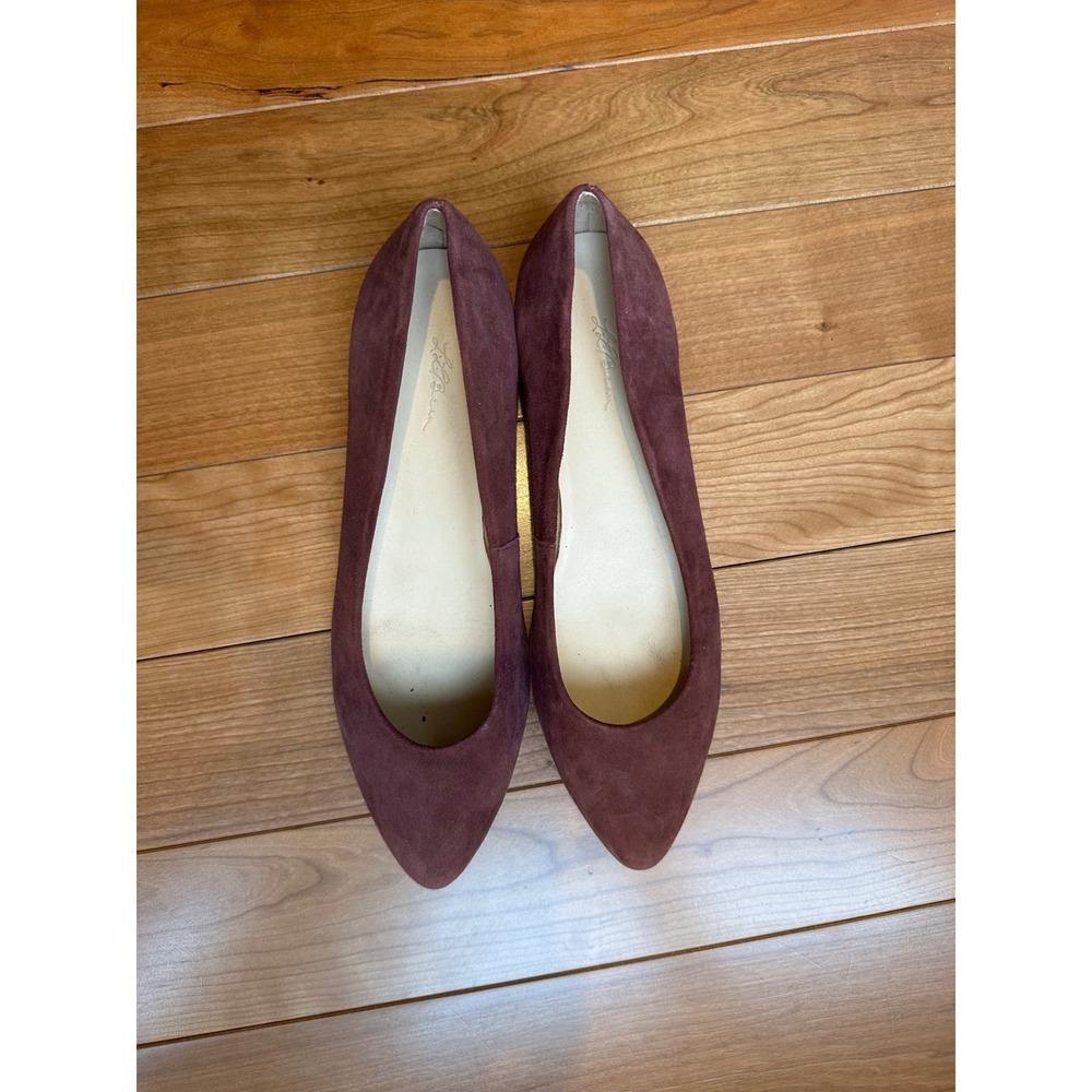 LL Bean Signature Womens 9M Burgundy Suede Pointed Toe Flats Made in‎ Brazil
